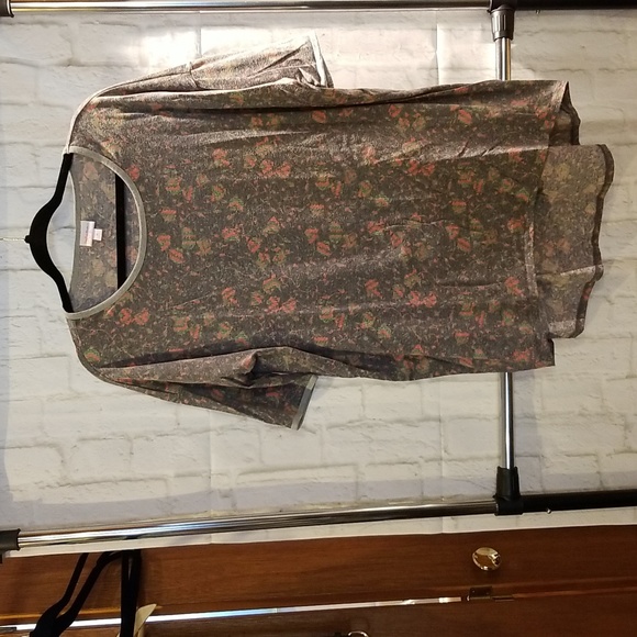LuLaRoe Tops - Lularoe Tunic- high/low top